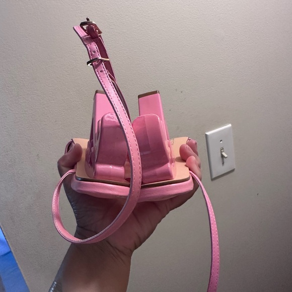 Elegant Pink Women's Sandals - Picture 3 of 5